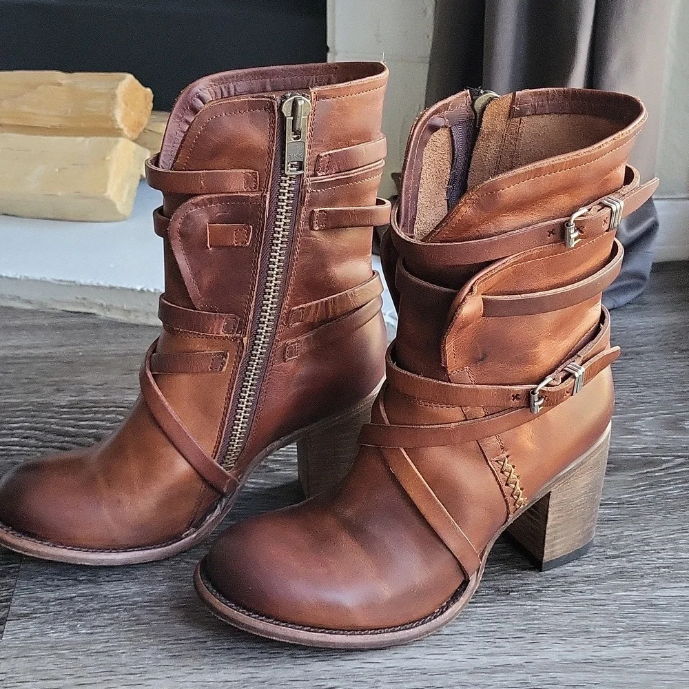 NEW Freebird Baker Cognac Boots NIB size 9 - Picture 6 of 14